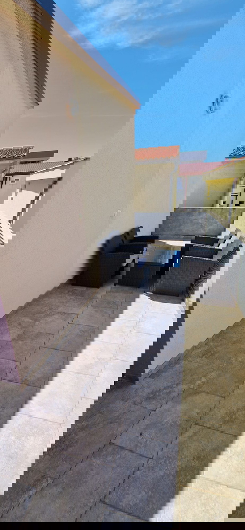 Vir, casa con 2 appartamenti (148 m2), a 150 metri dalla spiaggia