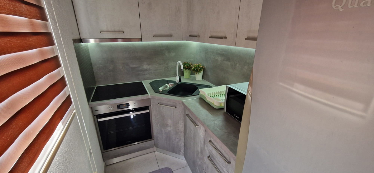 Vir, casa con 2 appartamenti (148 m2), a 150 metri dalla spiaggia