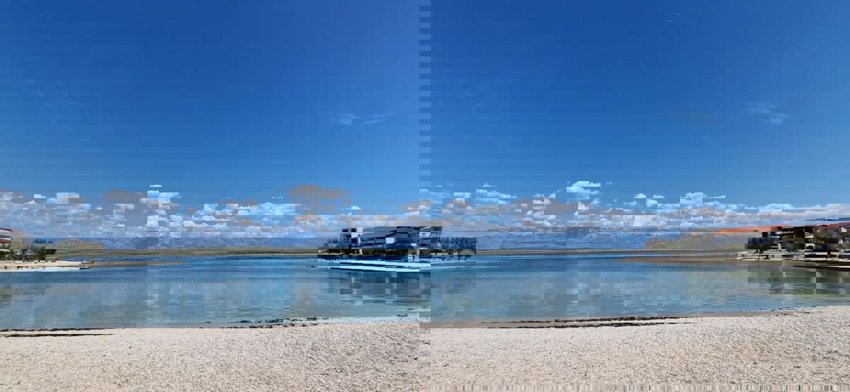 Vir, casa con 2 appartamenti (148 m2), a 150 metri dalla spiaggia