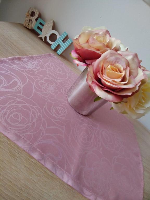 Privlaka, bella casa con tre appartamenti (123 m2), a 200 metri dal mare