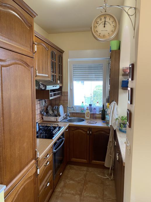 Petrčane, appartamento su due livelli (119,94 m²) con splendido giardino