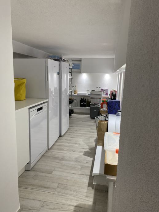 Petrčane, appartamento su due livelli (119,94 m²) con splendido giardino