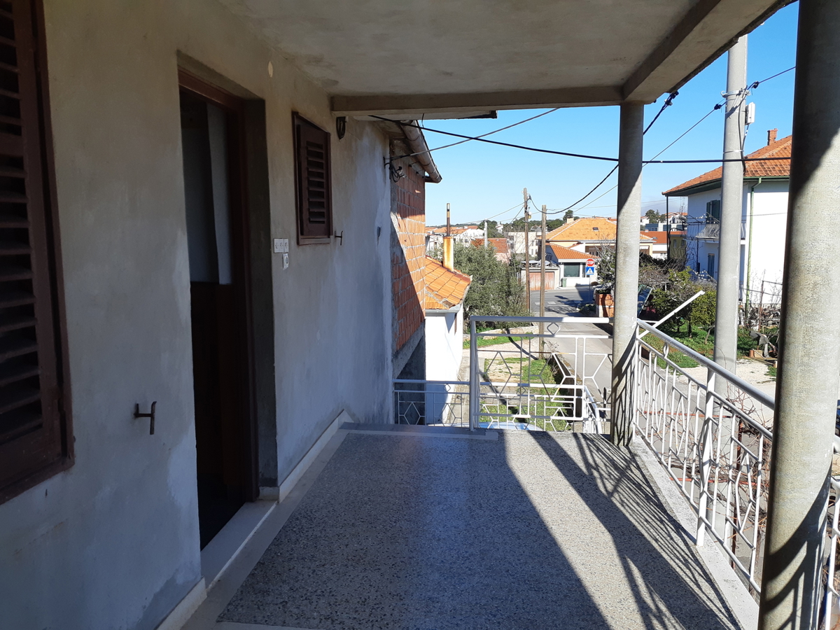 Zadar, Višnjik, eccellente casa (269m2) in posizione top con ampio giardino