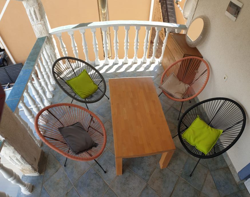 Vir, splendida casa moderna con 4 appartamenti (230m2), ottima posizione