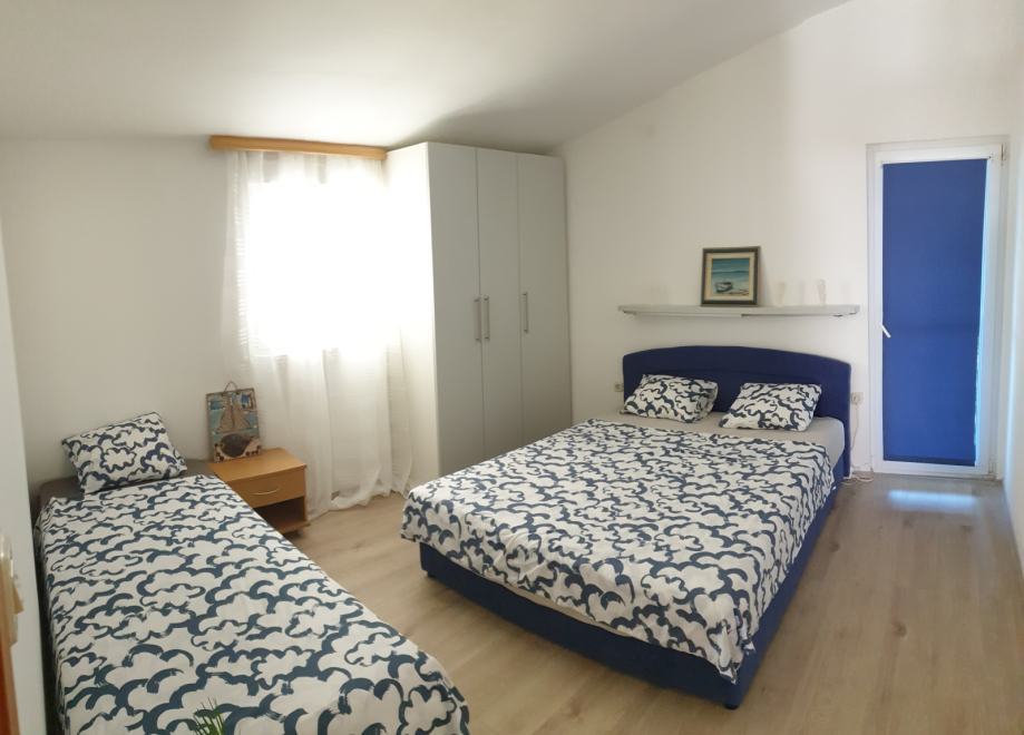 Vir, splendida casa moderna con 4 appartamenti (230m2), ottima posizione