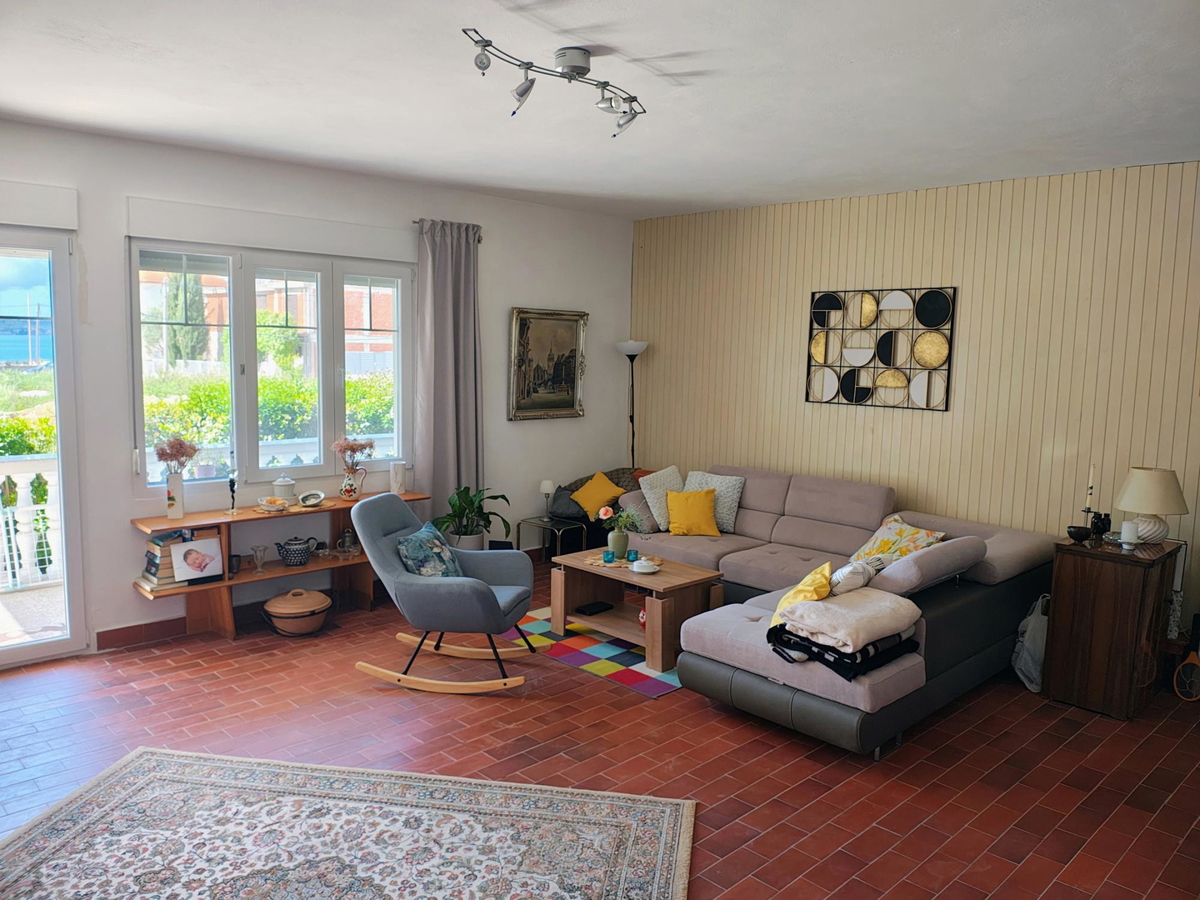 Sukošan, splendida casa (240m2) con ampio giardino, a 100 metri dal mare, VISTA