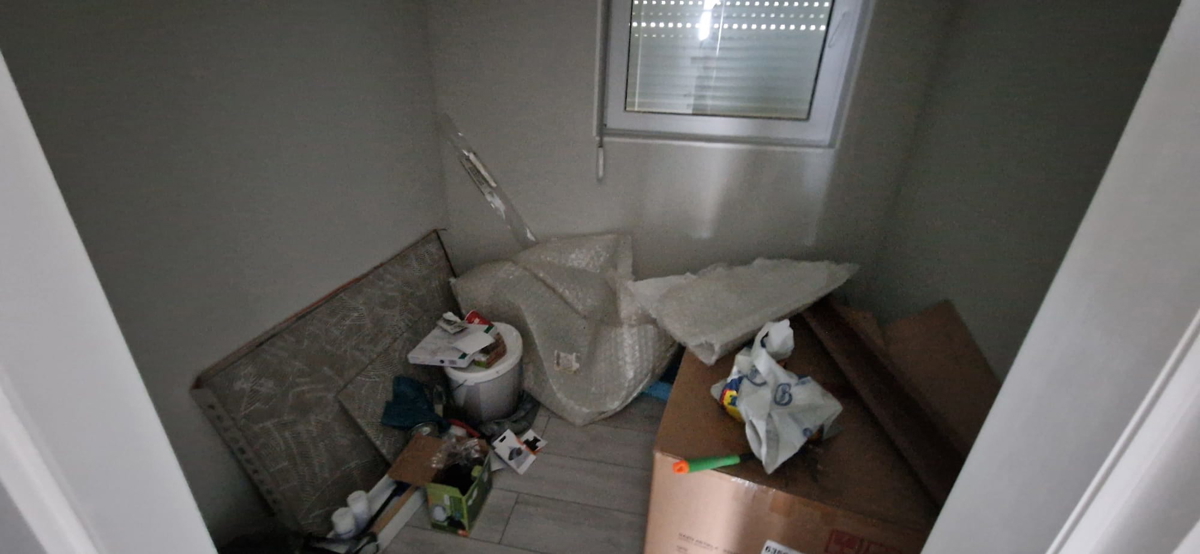 Zadar - terreno agricolo (400m2) con casa mobile