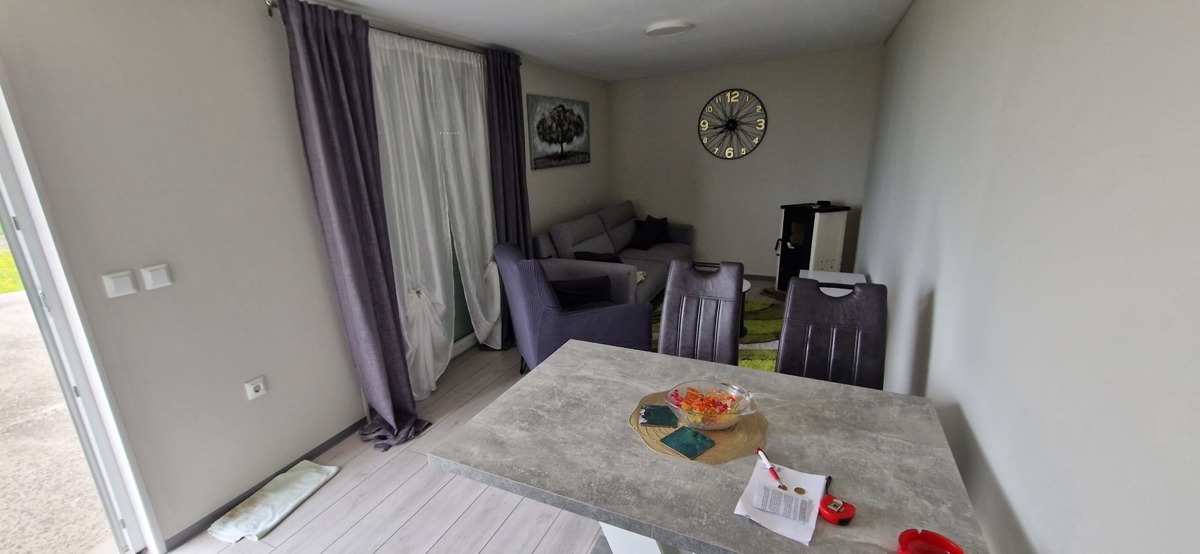 Zadar - terreno agricolo (400m2) con casa mobile