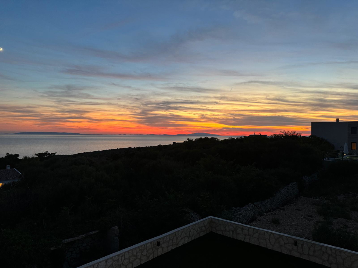 Novalja, località Škuncini, villa moderna (238 m2) con piscina e vista panoramica sul mare, NUOVA COSTRUZIONE