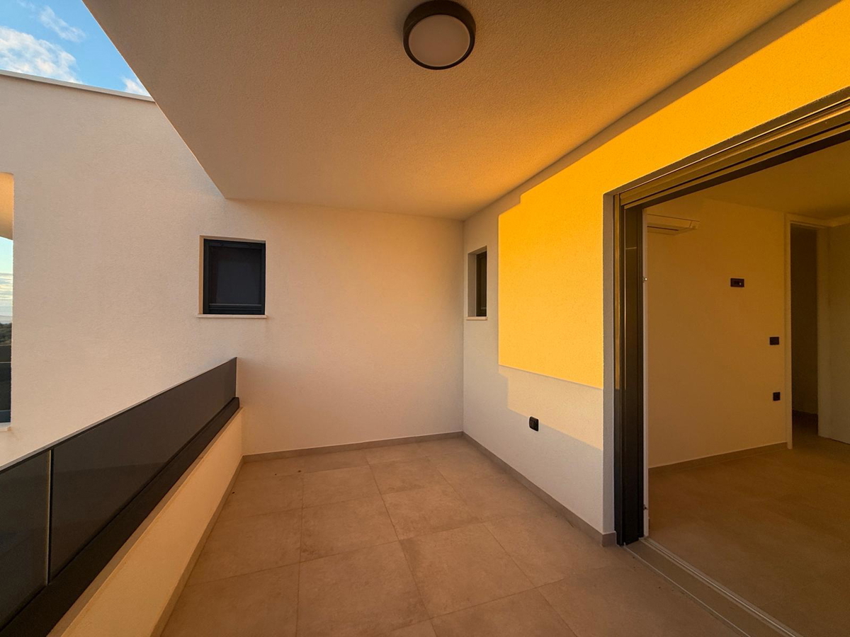 Novalja, località Škuncini, villa moderna (238 m2) con piscina e vista panoramica sul mare, NUOVA COSTRUZIONE