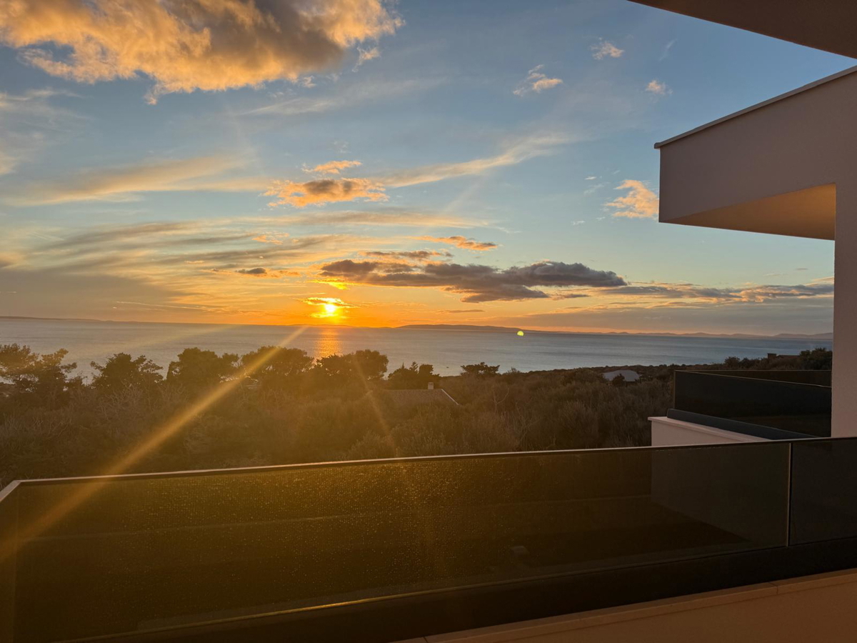 Novalja, località Škuncini, villa moderna (238 m2) con piscina e vista panoramica sul mare, NUOVA COSTRUZIONE