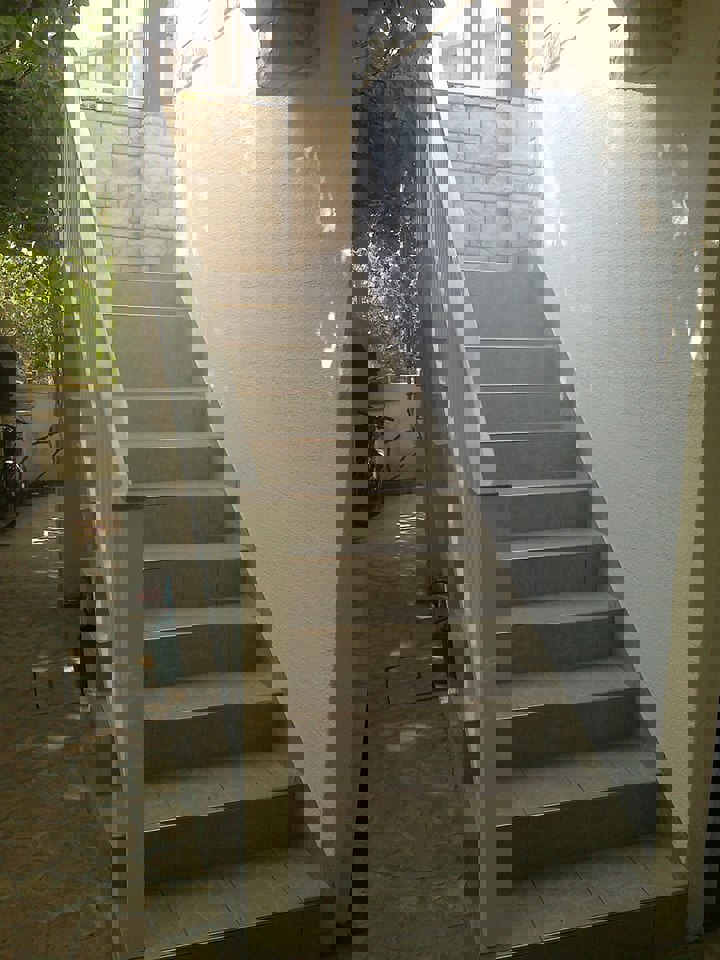 Vir, casa con 4 appartamenti (312m2), 250m dal mare, lato sud!!!