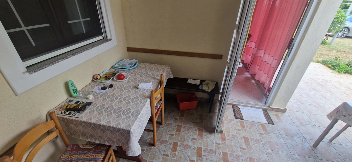 Vrsi, Zukve, bella casa con 4 appartamenti (316m2) e garage, 250 m dalla spiaggia
