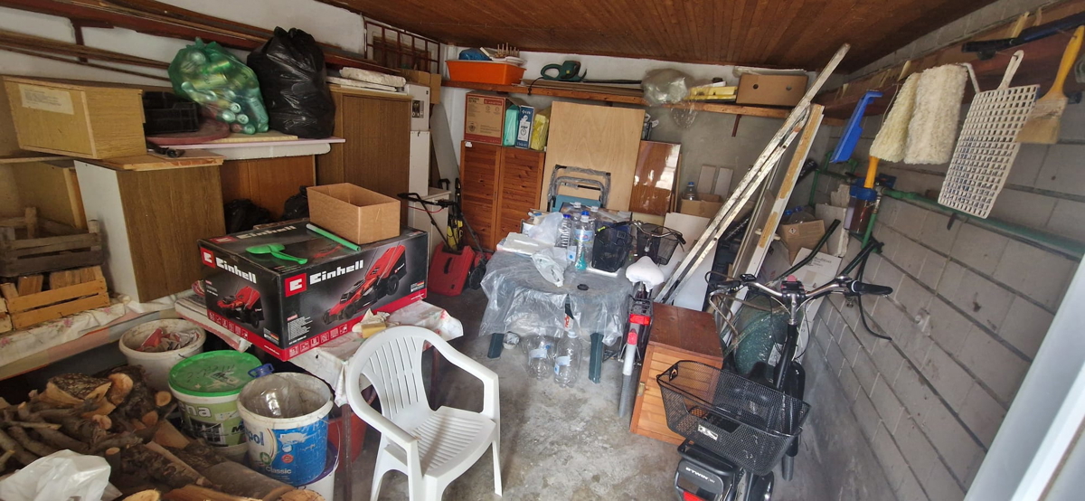 Vrsi, Zukve, bella casa con 4 appartamenti (316m2) e garage, 250 m dalla spiaggia