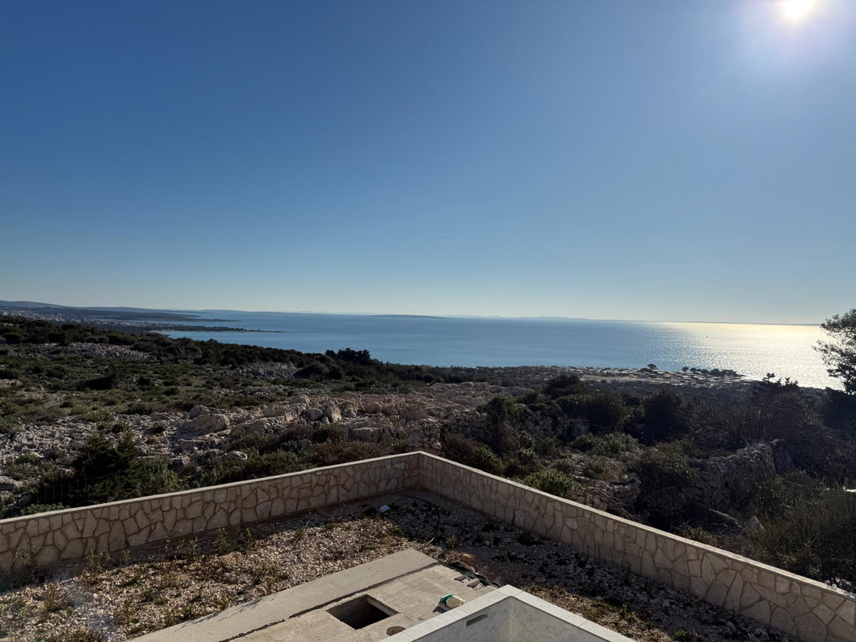 Novalja, Škuncini stani, villa moderna (238m2) in costruzione con piscina e vista panoramica sul mare