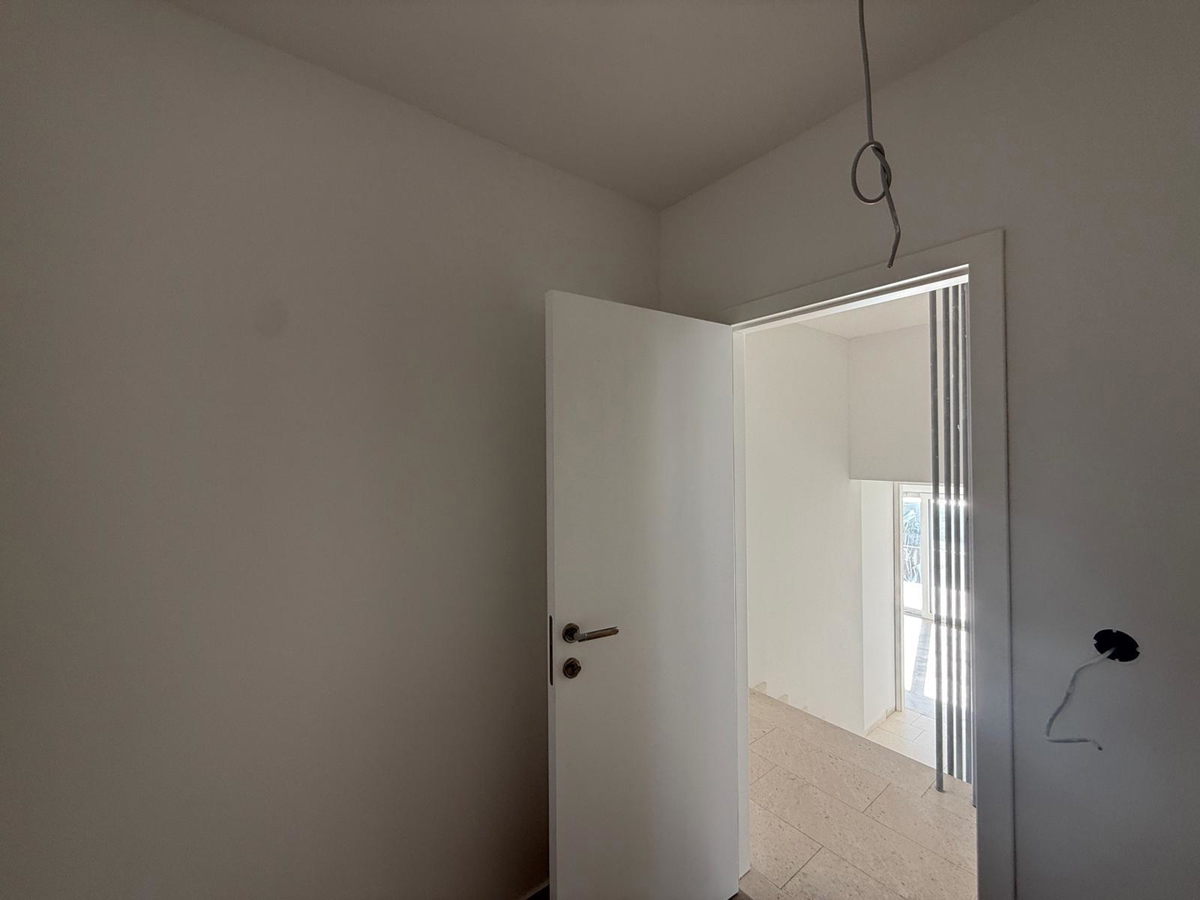 Novalja, Škuncini stani, villa moderna (238m2) in costruzione con piscina e vista panoramica sul mare