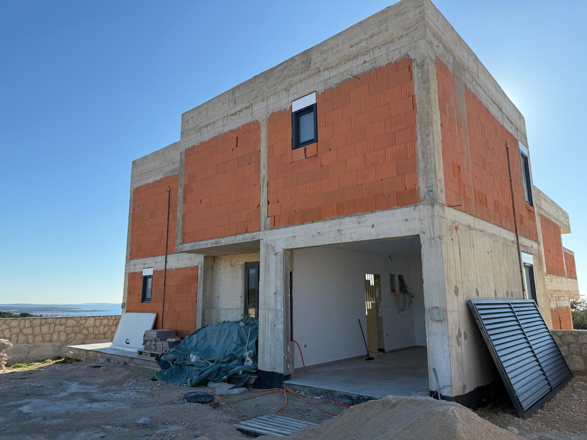Novalja, Škuncini stani, villa moderna (238m2) in costruzione con piscina e vista panoramica sul mare