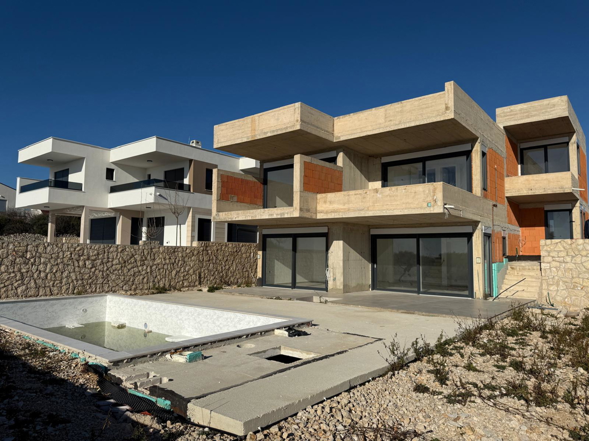 Novalja, Škuncini stani, villa moderna (238m2) in costruzione con piscina e vista panoramica sul mare
