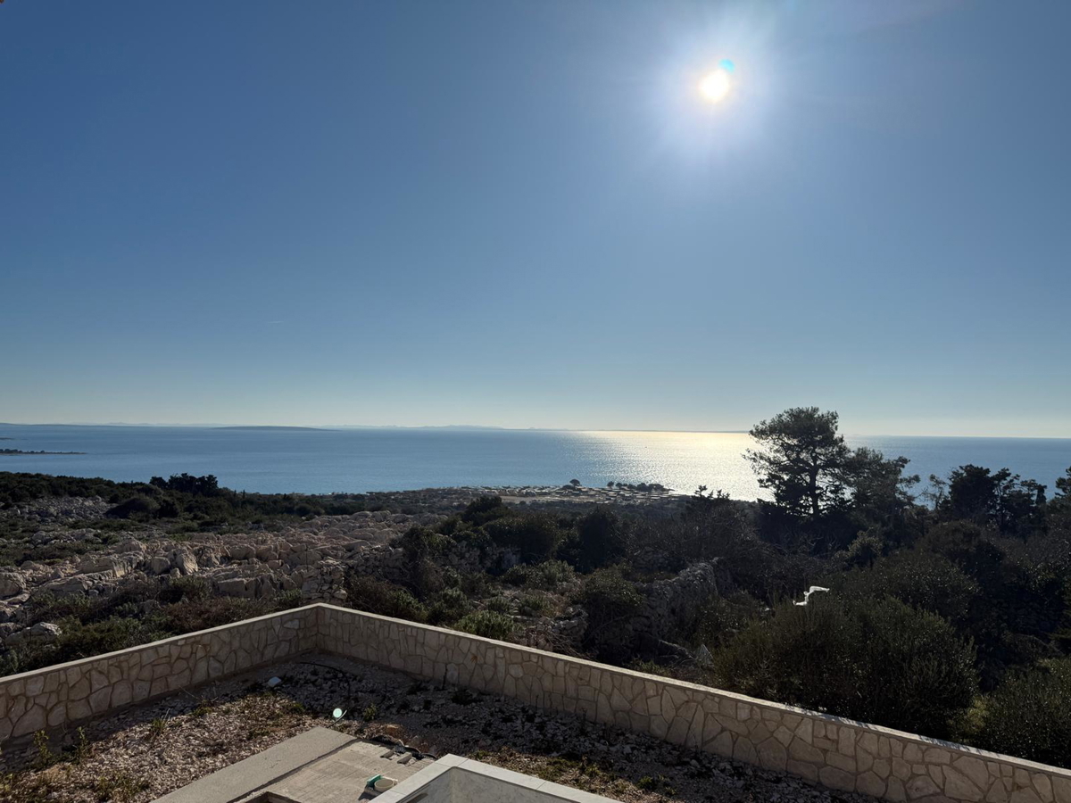 Novalja, Škuncini stani, villa moderna (238m2) in costruzione con piscina e vista panoramica sul mare