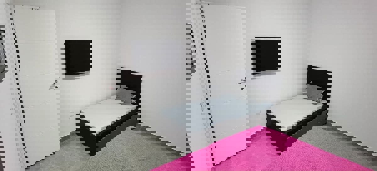 Appartamenti a Nin, casa vacanze (107 m2) con piscina su ampio terreno, NUOVA COSTRUZIONE