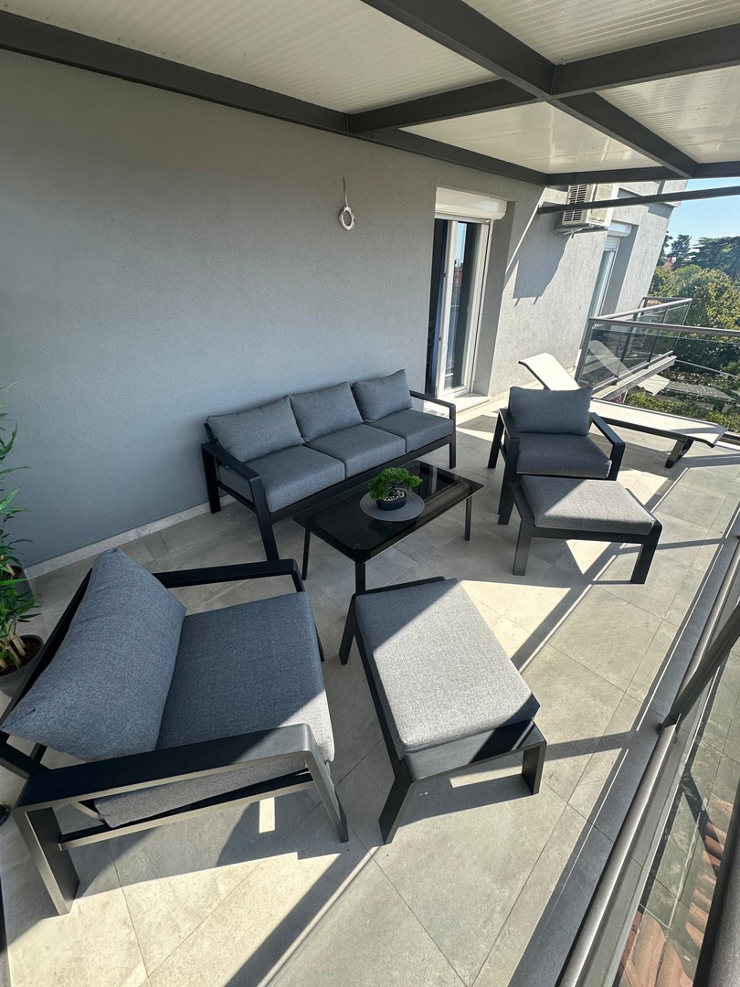 Zara, Brodarica, appartamento quadrilocale (104,25 m2) in posizione eccellente