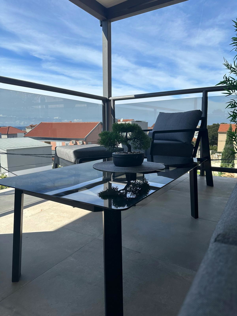 Zara, Brodarica, appartamento quadrilocale (104,25 m2) in posizione eccellente