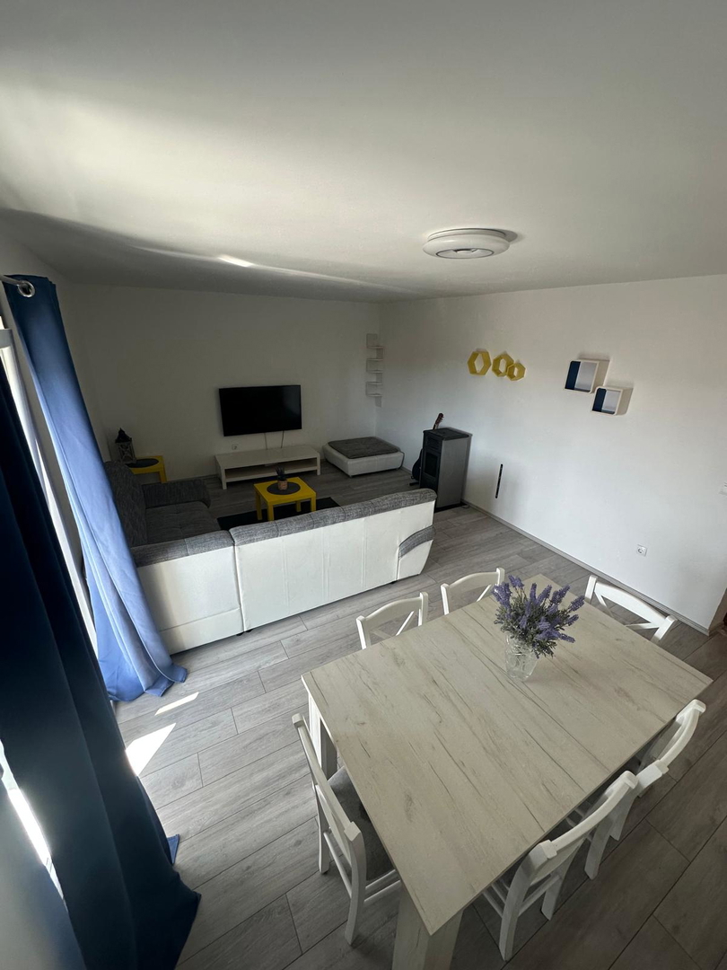 Zara, Brodarica, appartamento quadrilocale (104,25 m2) in posizione eccellente