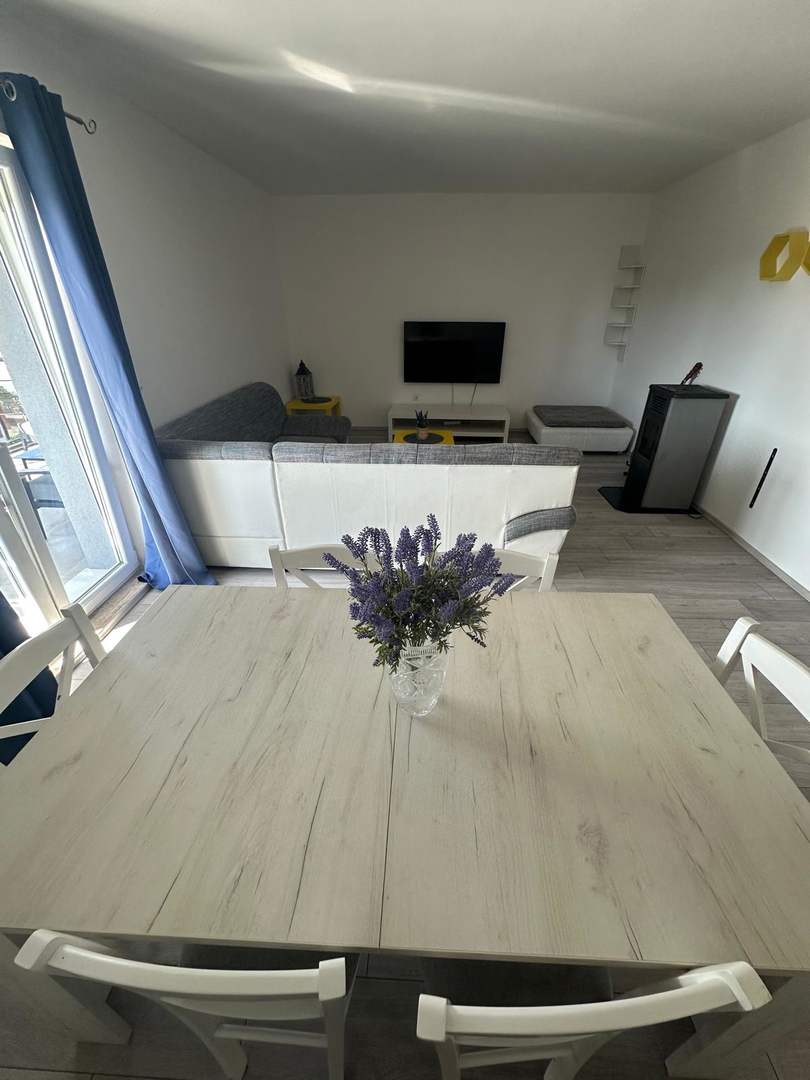 Zara, Brodarica, appartamento quadrilocale (104,25 m2) in posizione eccellente