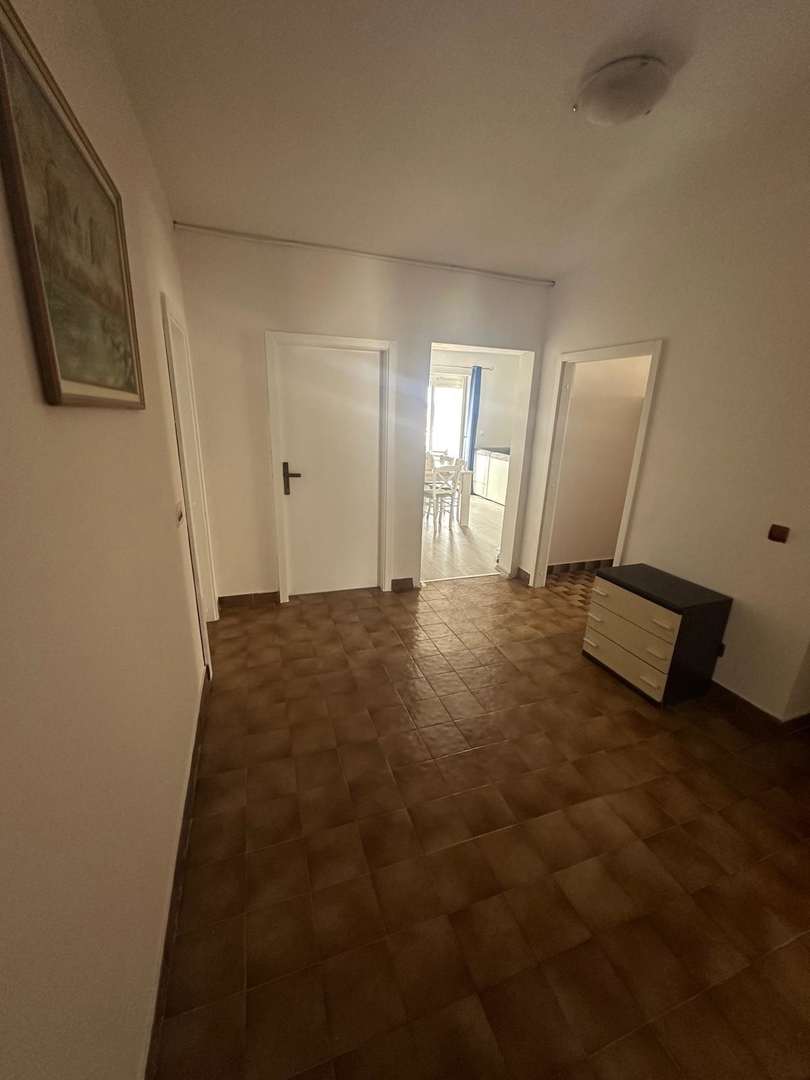 Zara, Brodarica, appartamento quadrilocale (104,25 m2) in posizione eccellente