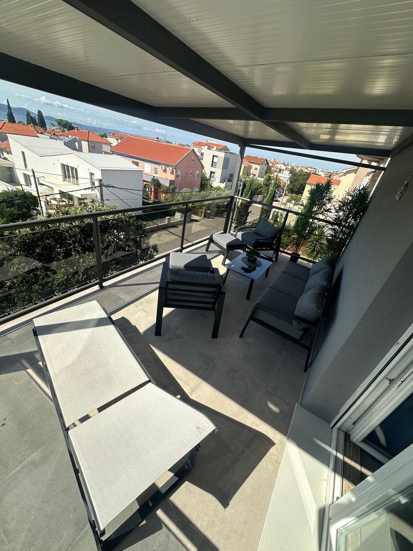 Zara, Brodarica, appartamento quadrilocale (104,25 m2) in posizione eccellente