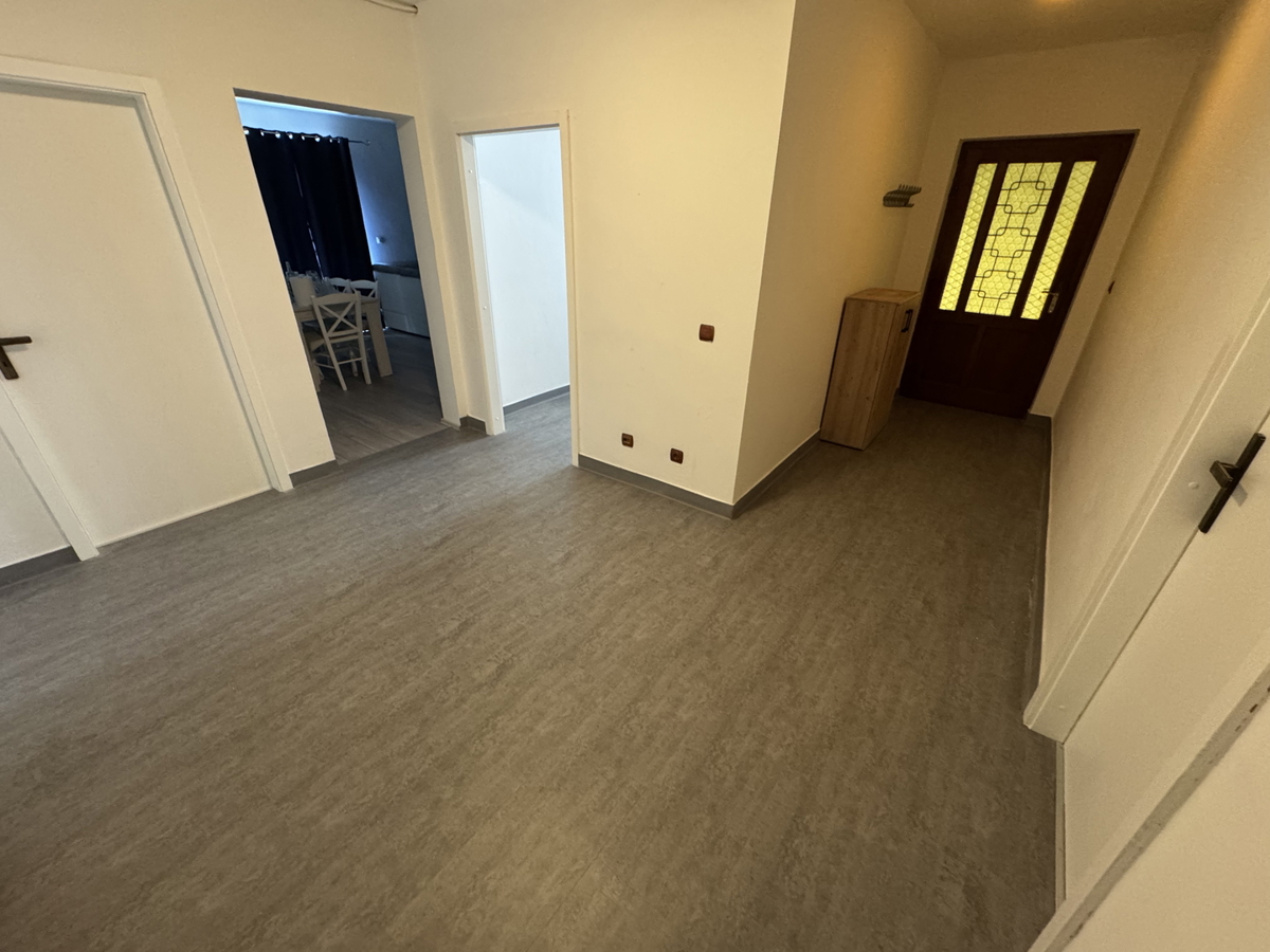 Zara, Brodarica, appartamento quadrilocale (104,25 m2) in posizione eccellente