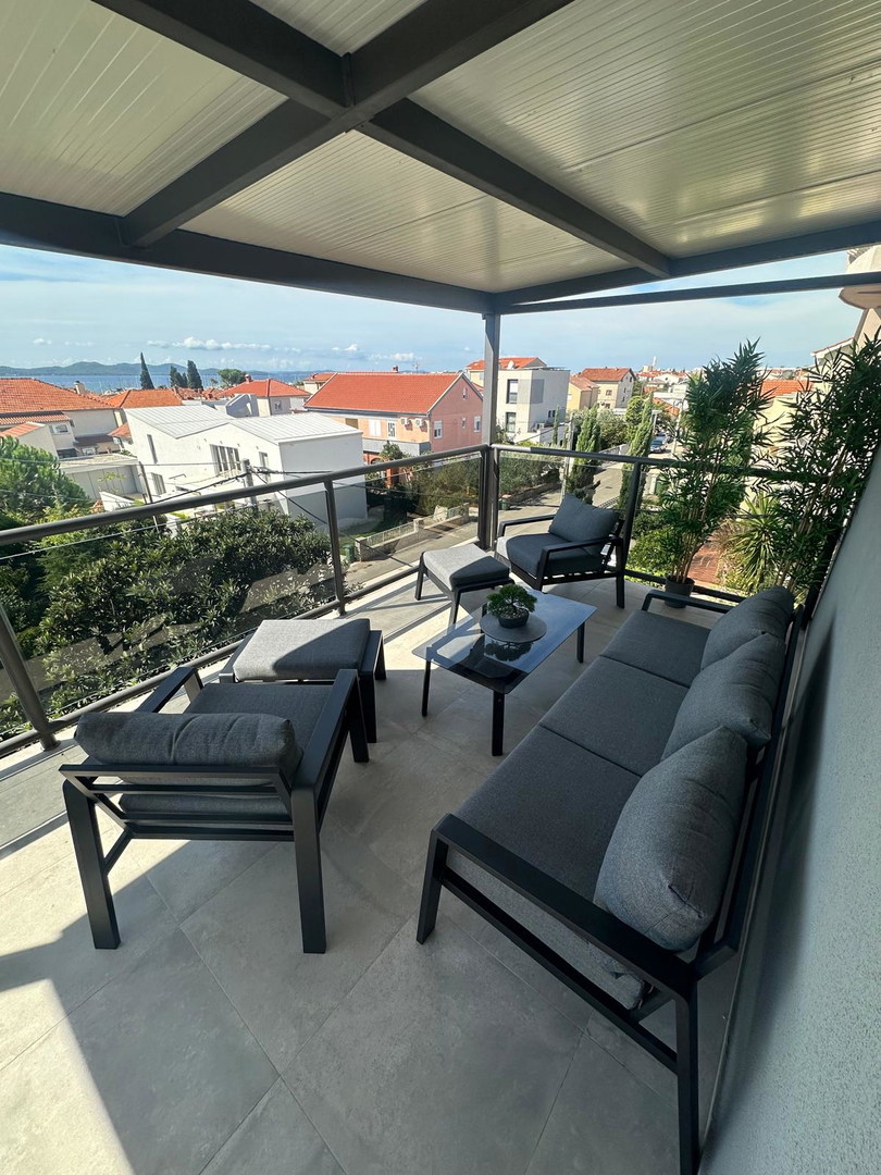 Zara, Brodarica, appartamento quadrilocale (104,25 m2) in posizione eccellente