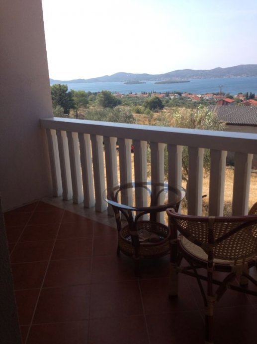 Sv. Filip i Jakov, casa in pietra ristrutturata (148,26) con vista mare