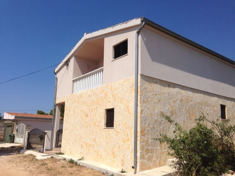 Sv. Filip i Jakov, casa in pietra ristrutturata (148,26) con vista mare
