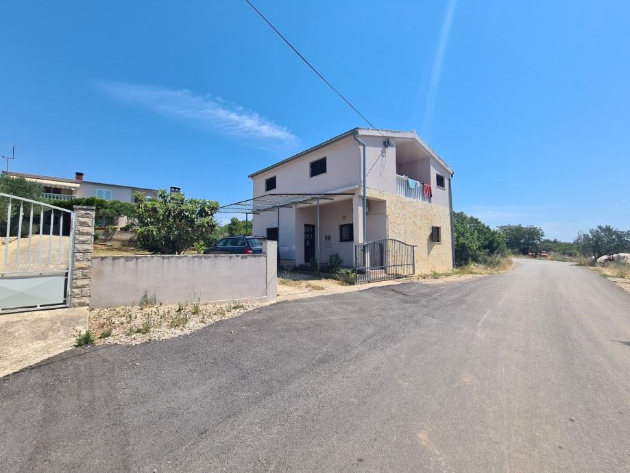 Sv. Filip i Jakov, casa in pietra ristrutturata (148,26) con vista mare