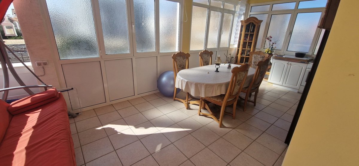 Turanj, villa a un piano di 250 m², con ampio giardino, a 150 metri dalla spiaggia