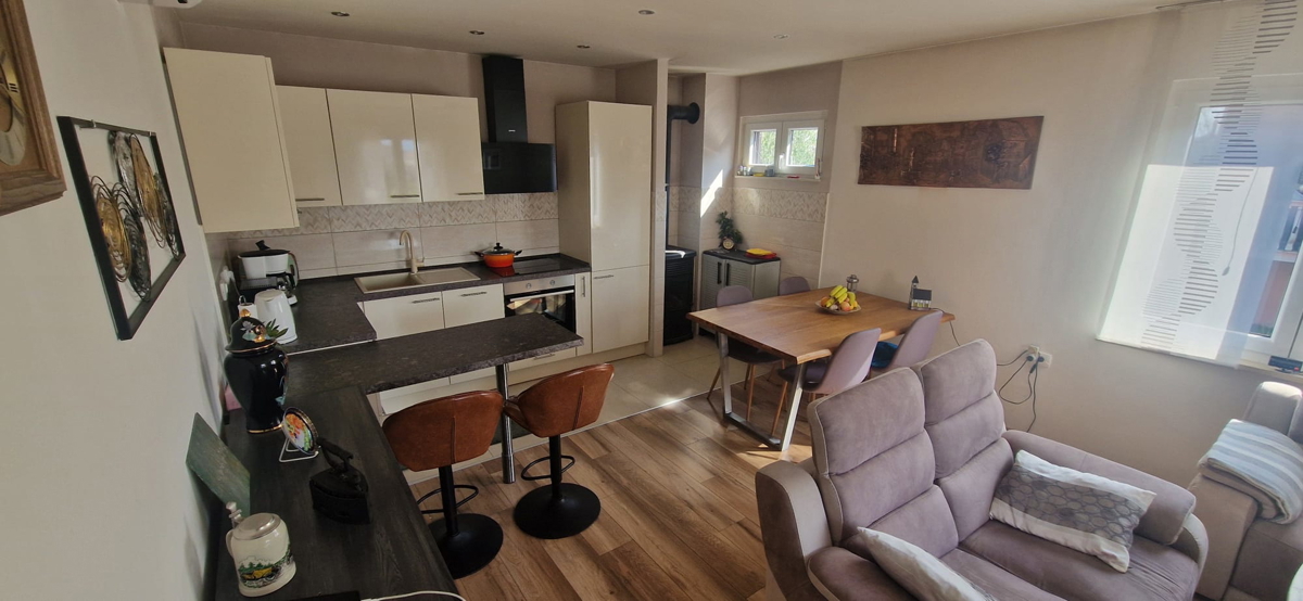 Turanj, villa a un piano di 250 m², con ampio giardino, a 150 metri dalla spiaggia