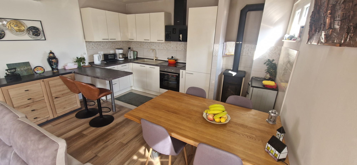 Turanj, villa a un piano di 250 m², con ampio giardino, a 150 metri dalla spiaggia