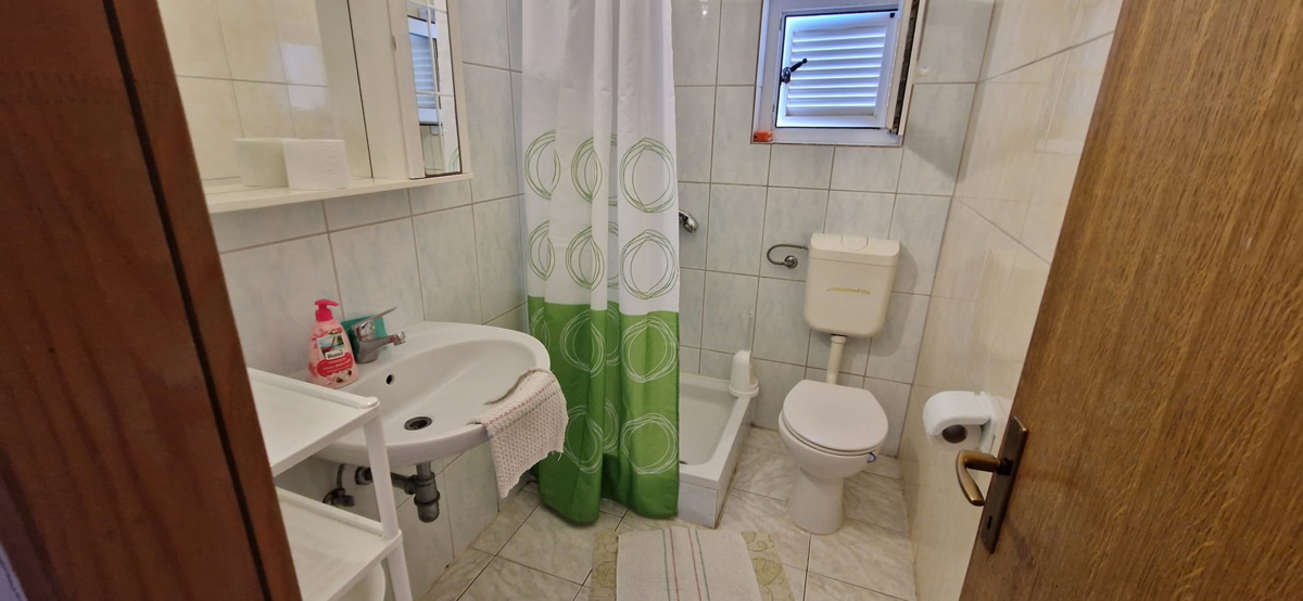 Nin, Casa con 6 unità abitative (396 m2), spaziosa!