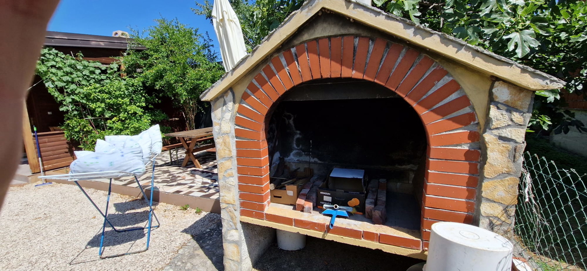 Nin, Casa con 6 unità abitative (396 m2), spaziosa!