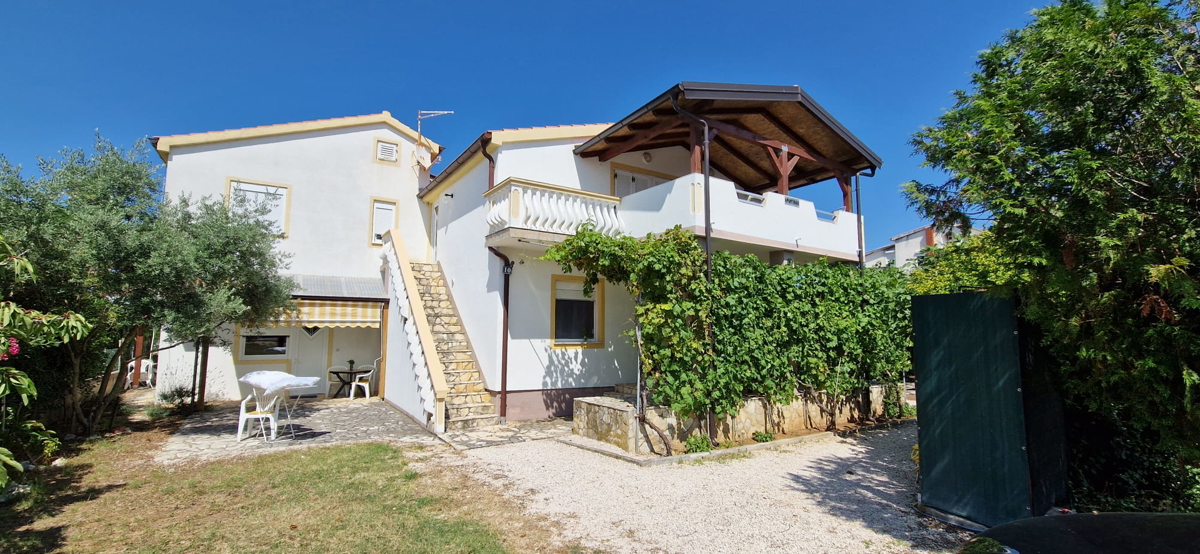 Nin, Casa con 6 unità abitative (396 m2), spaziosa!