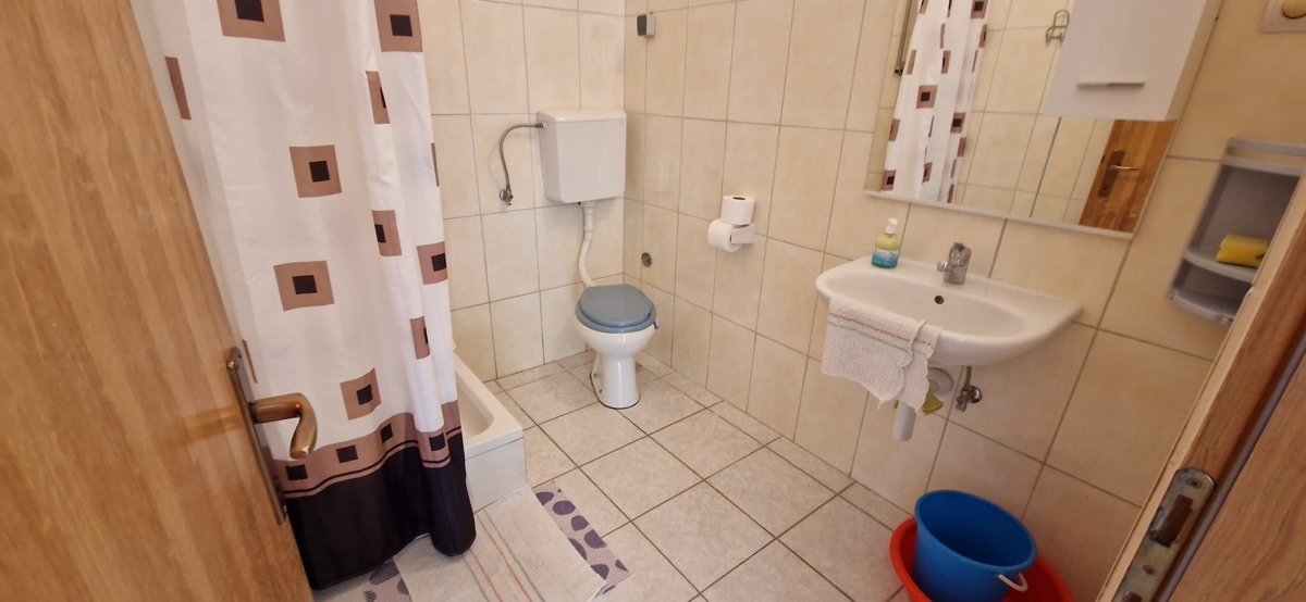 Nin, Casa con 6 unità abitative (396 m2), spaziosa!