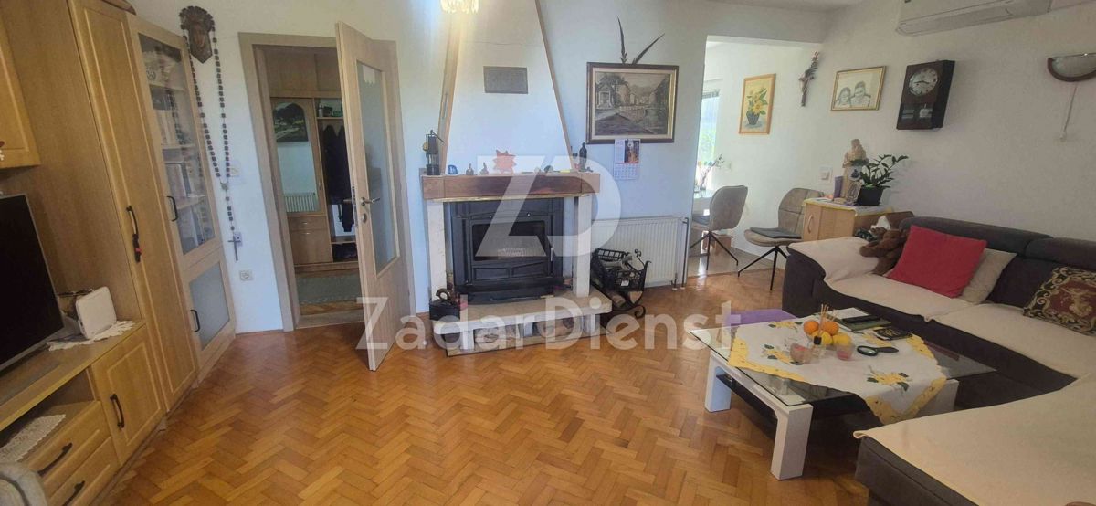 Casa con 2 unità abitative - seconda fila dal mare - Turanj