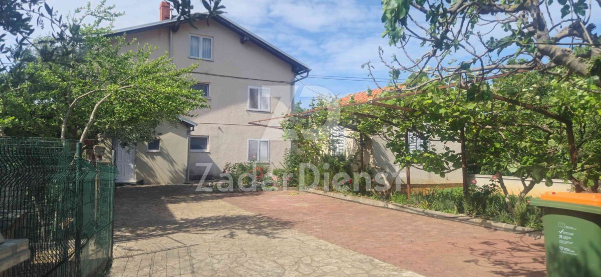 Casa con 2 unità abitative - seconda fila dal mare - Turanj