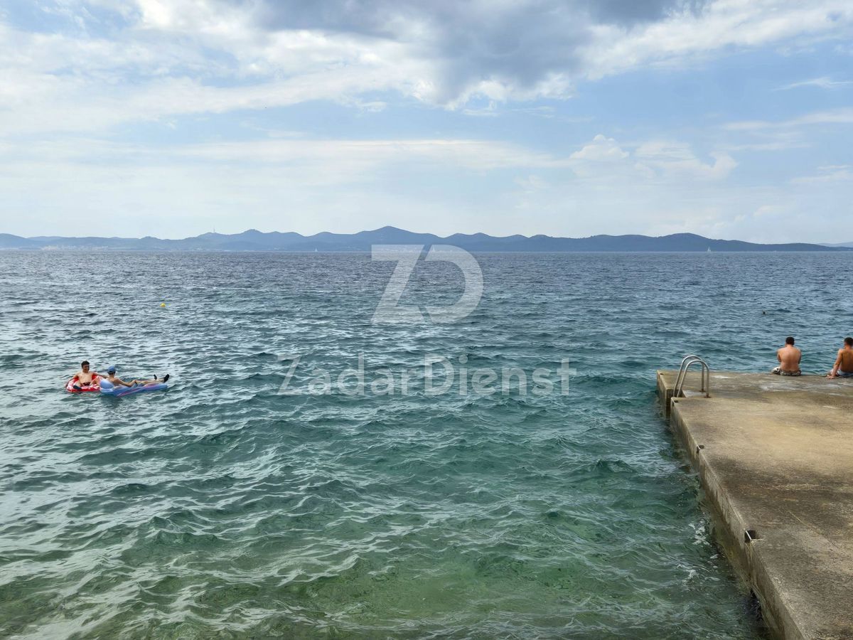 Casa di 240 m2, seconda fila sul mare a Kožino