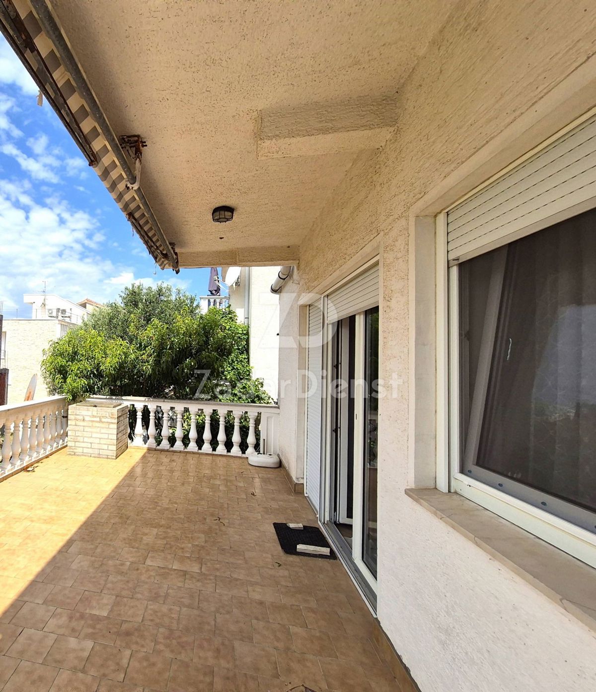 Casa di 240 m2, seconda fila sul mare a Kožino