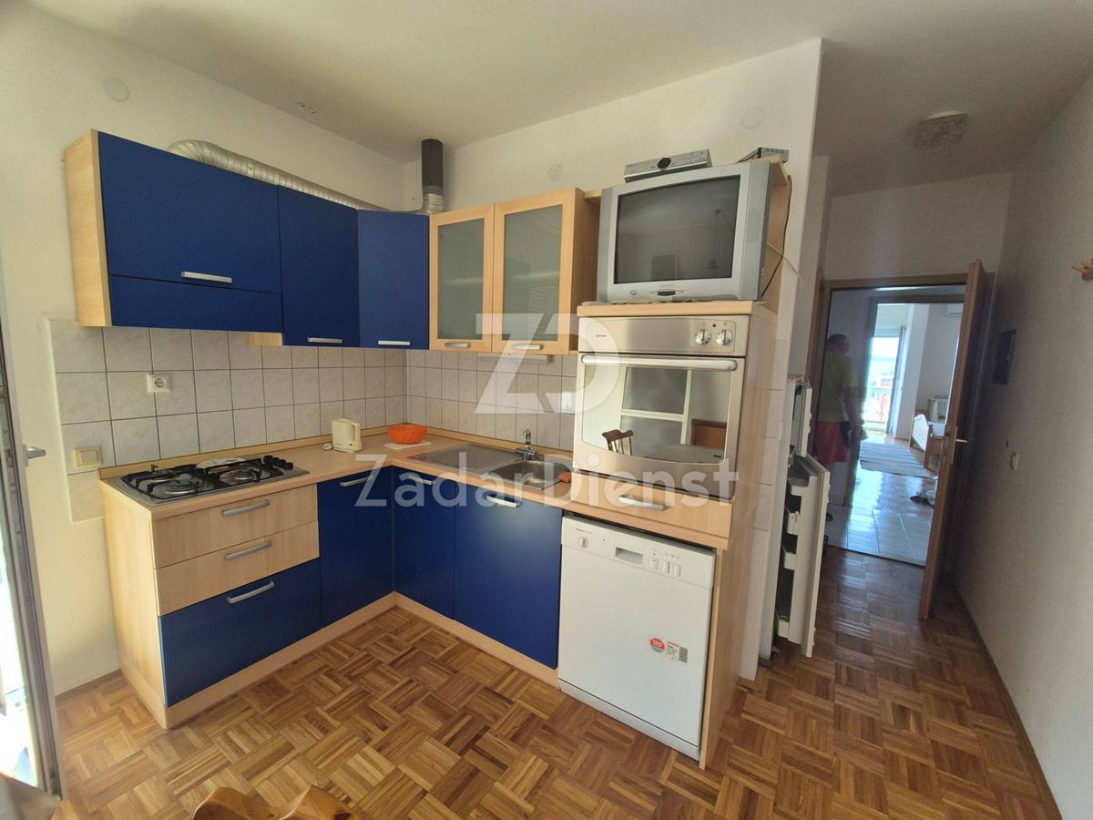 Casa di 240 m2, seconda fila sul mare a Kožino