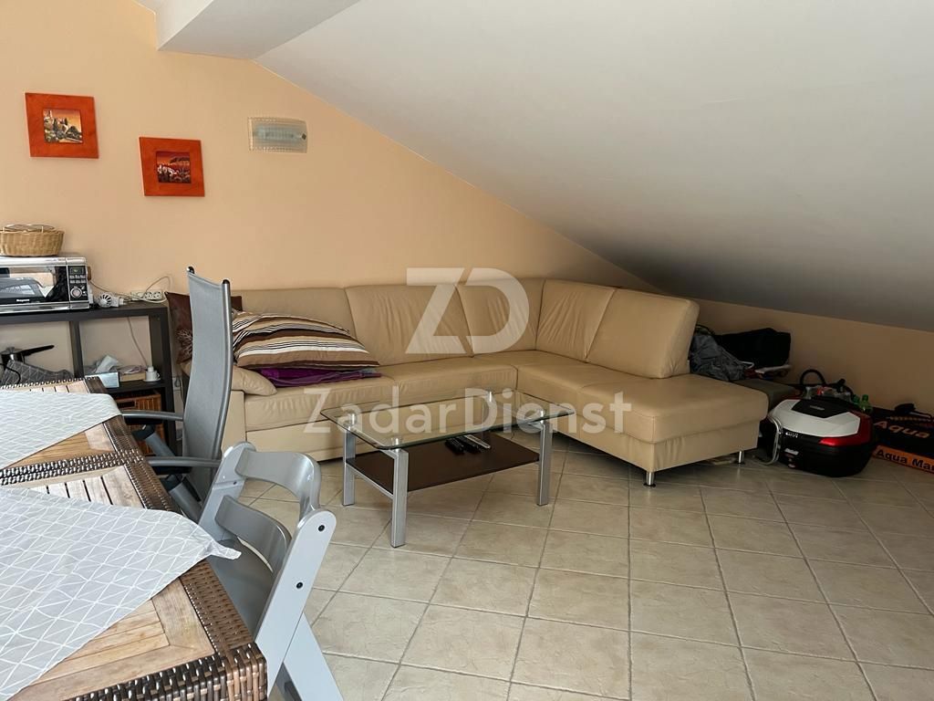 Appartamento di 75 m² con vista mare a Sukošan