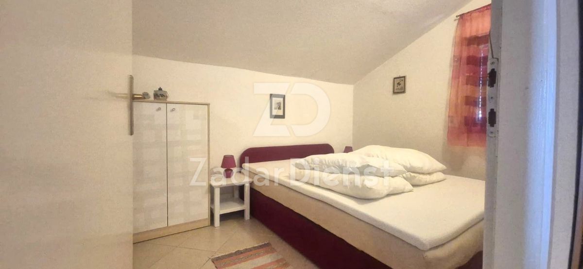 Casa con 2 unità abitative e vista sul mare a Privlaka