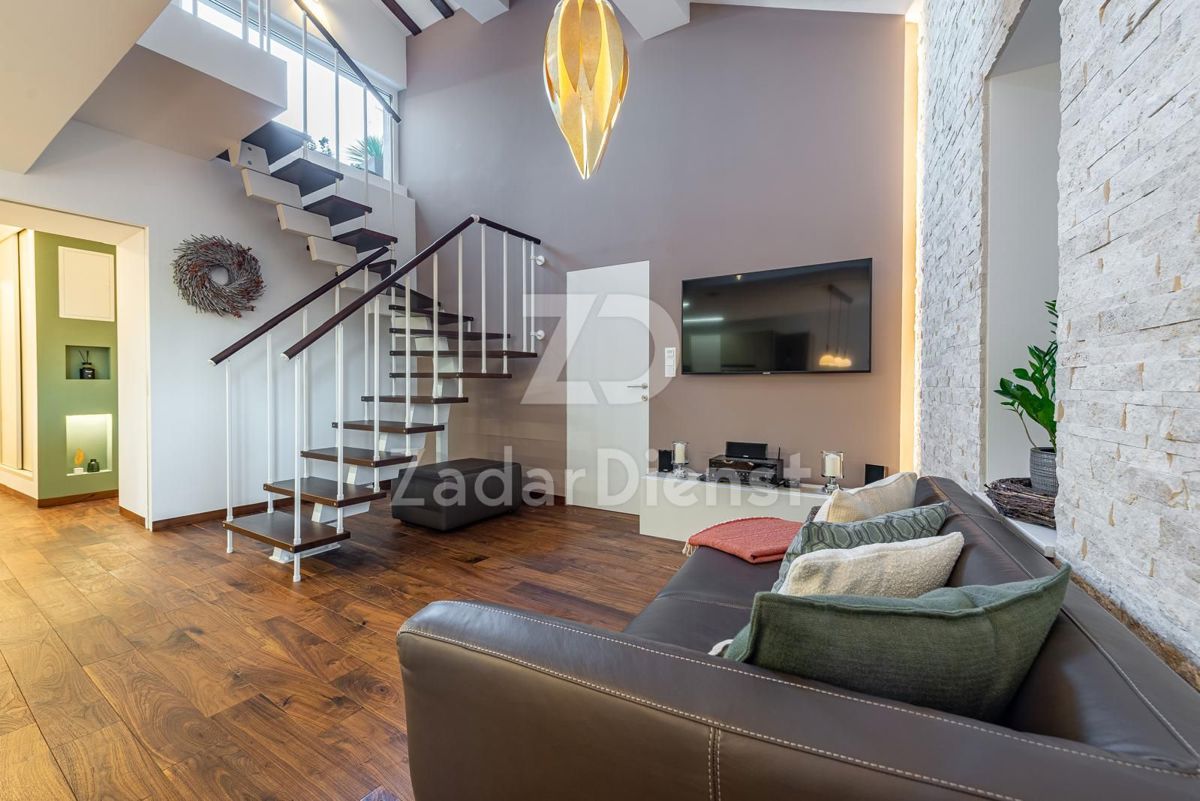 Lussuoso appartamento duplex in una posizione attraente